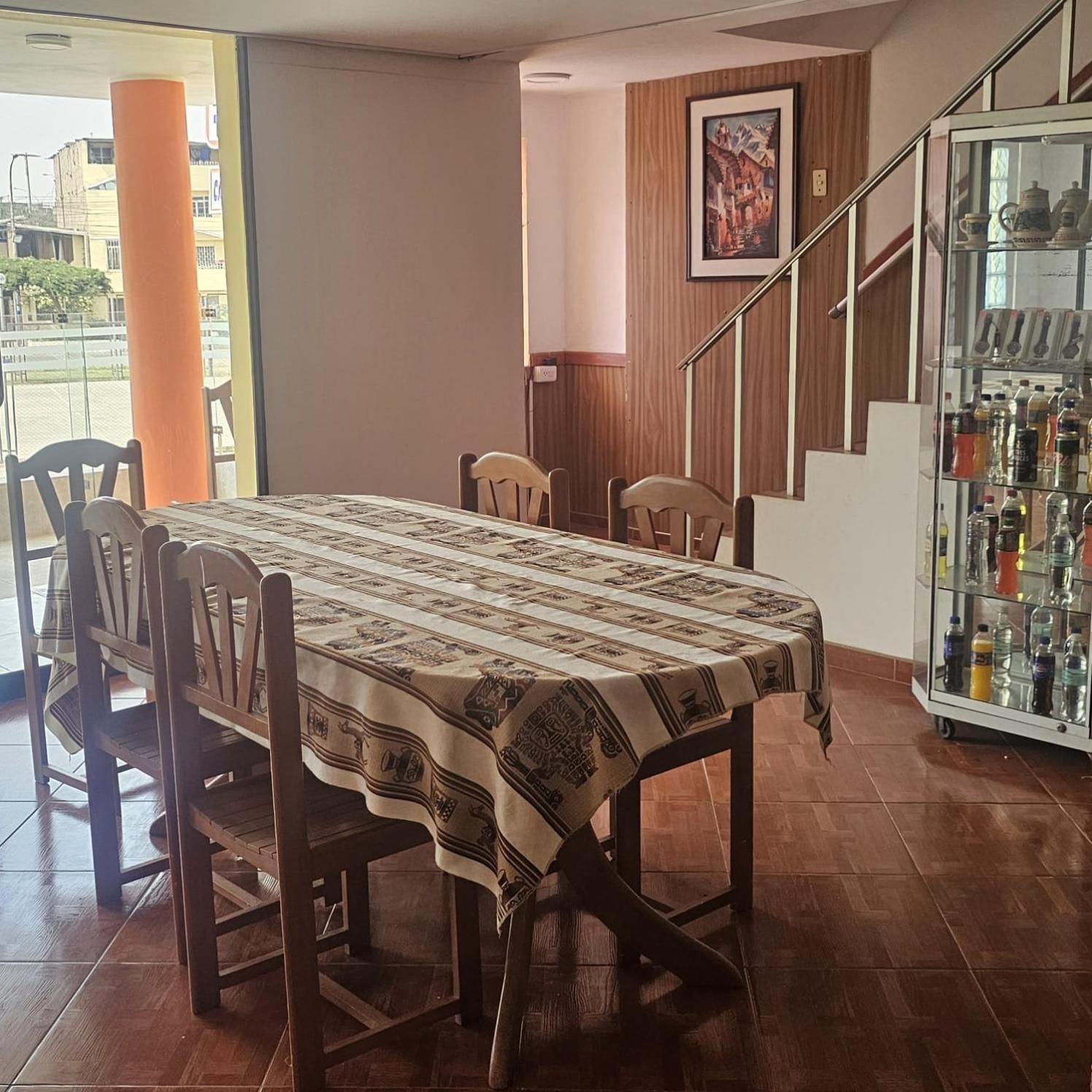 Hostal Turistico El Cajamarquez Lima Exterior photo